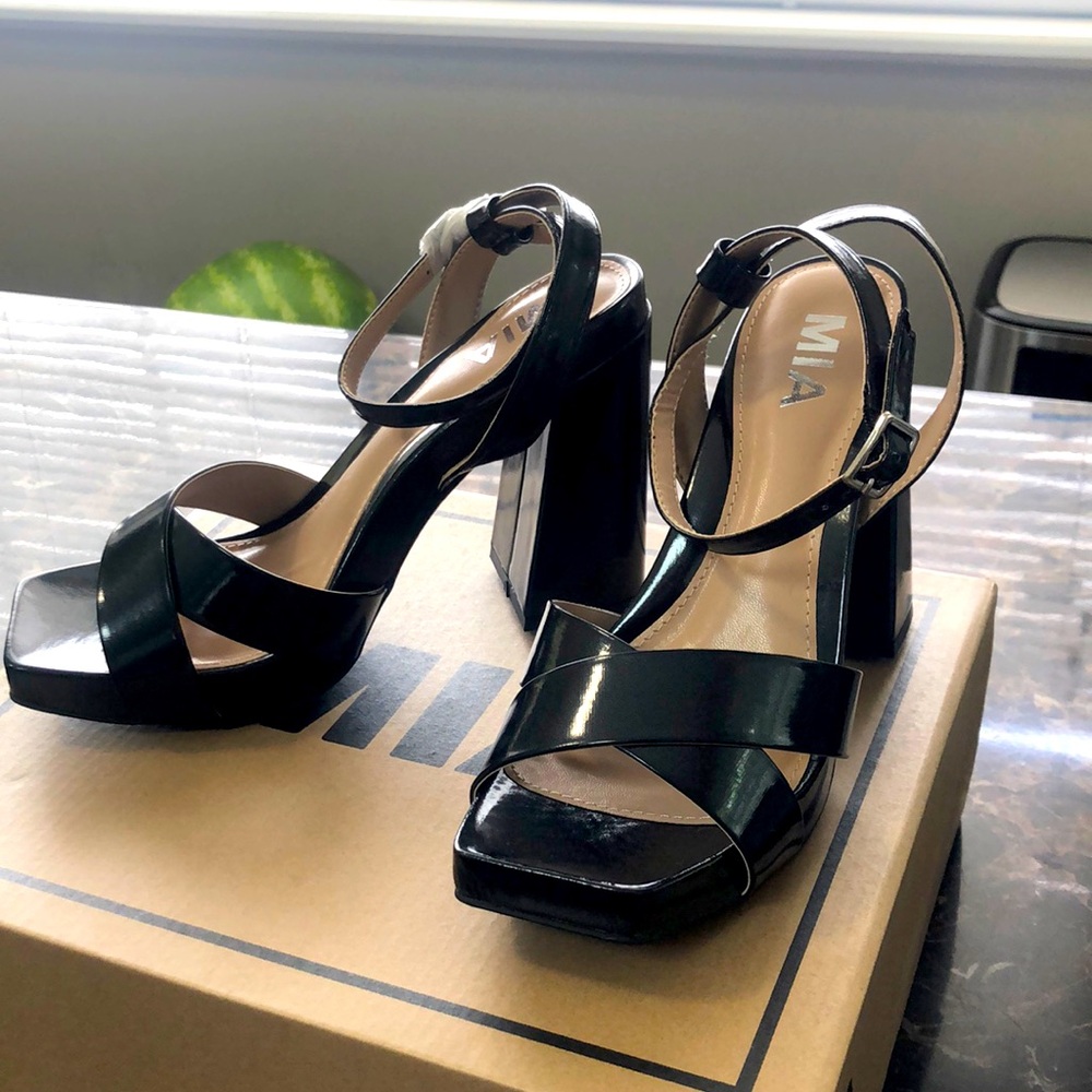 Mia Shoes Color Black
